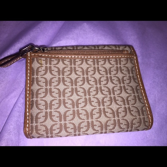 Fossil’s Signature Jacquard Folding Wallet - Picture 2 of 6